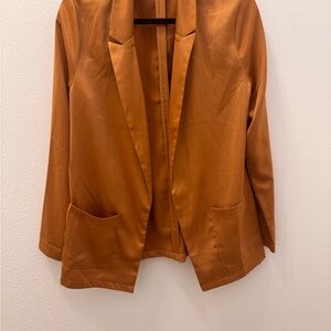 Glam Tan Blazer with Notched Lapels and Relaxed Fit